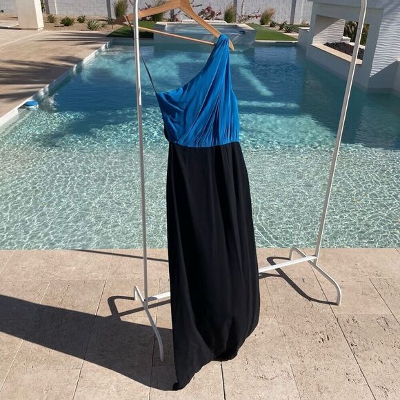 Total Azrouel 100% Silk Gown - Picture 2 of 6